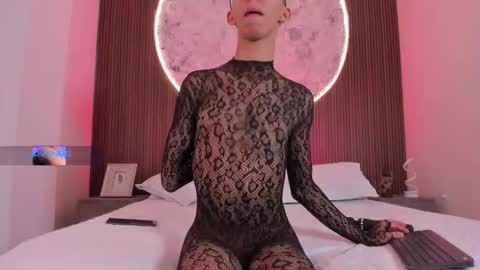 ethaancox online show from January 14, 9:01 pm