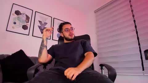 ethan_greacee online show from February 21, 12:08 pm