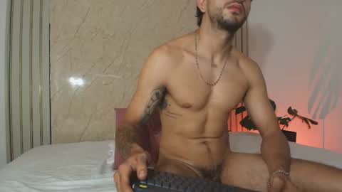 Ethan Muller online show from July 31, 9:32 am