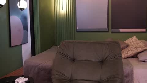 ethan_occonor online show from March 6, 1:32 pm