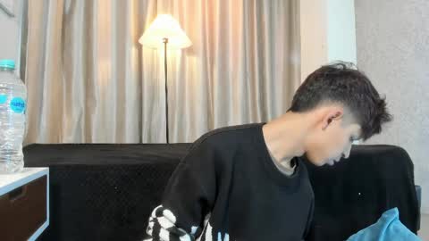 Ethan online show from May 30, 11:41 am