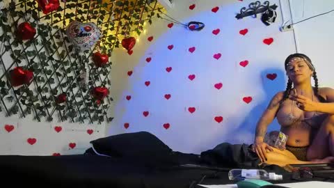 Snapshot of ethanandbrianna chatting on February 6, 2:00 am ethanandbrianna online show from February 6, 2:00 am