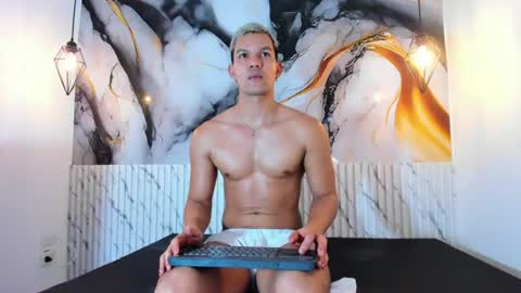 ethancarter_ online show from June 15, 7:39 pm