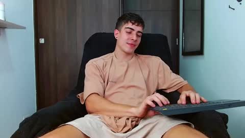 ethangreey1 online show from March 5, 6:01 pm