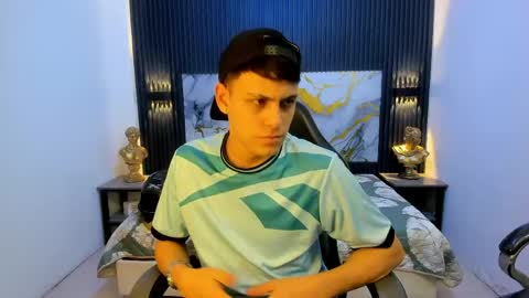 ethanx18 online show from June 1, 4:25 am