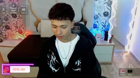 ette online show from November 3, 3:18 am