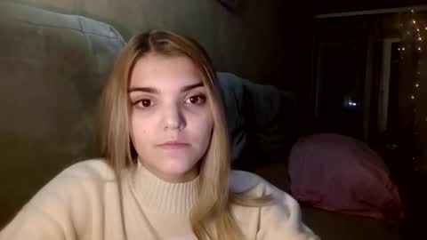 Viola online show from January 8, 6:47 pm