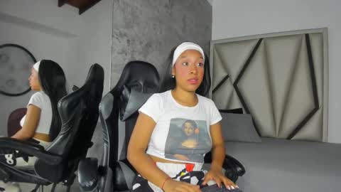 euphoria_06 online show from December 4, 4:01 am