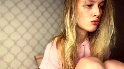 Evvie online show from March 29, 2:40 pm
