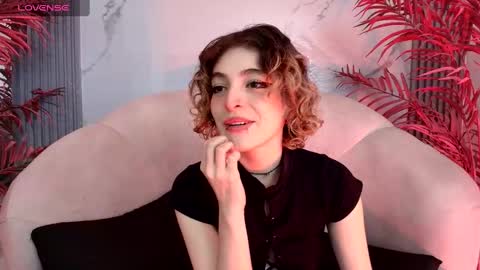 E V A online show from September 11, 8:21 pm