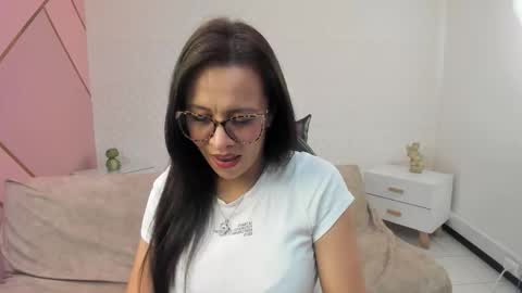 Eva  online show from January 14, 2:58 pm