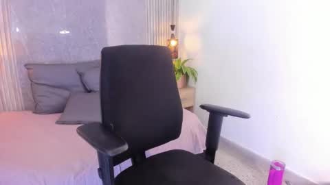 eva online show from March 29, 8:49 am