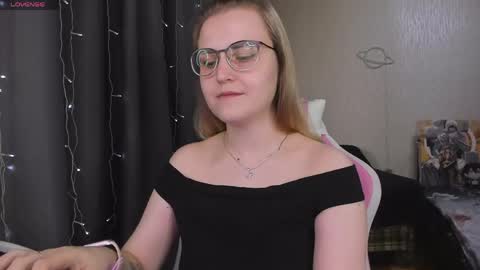 Eva online show from April 25, 1:41 pm