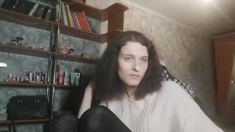 Eva The Princess online show from February 7, 9:18 pm