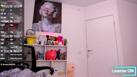 Eva online show from March 19, 12:54 pm