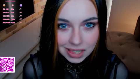 Snapshot of evablimey chatting on September 13, 5:21 am Eva online show from September 13, 5:21 am