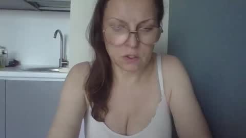 Snapshot of evaglad chatting on September 21, 7:34 am evaglad online show from September 21, 7:34 am