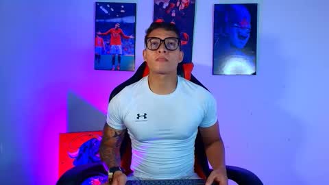 Snapshot of evan_greey chatting on September 9, 2:33 am EVAN GREY online show from September 9, 2:33 am