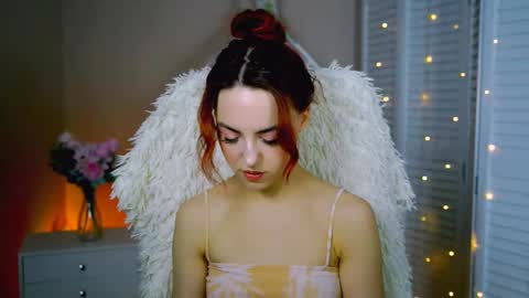 Eva  online show from December 3, 12:50 pm