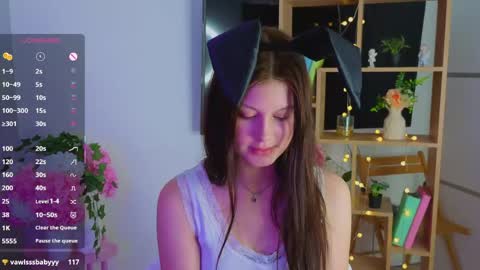 EvaOnyx online show from May 14, 3:54 pm