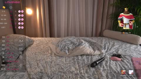 evaorion_ online show from March 31, 8:20 pm