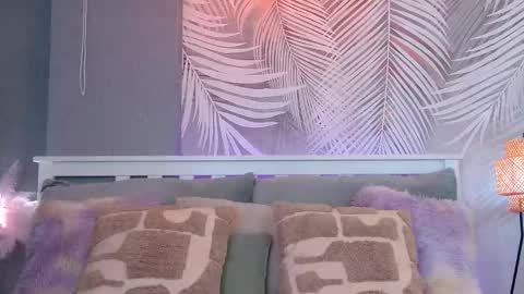 evareyss online show from October 18, 2:21 pm