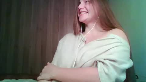evasapples2026 online show from May 23, 9:55 pm