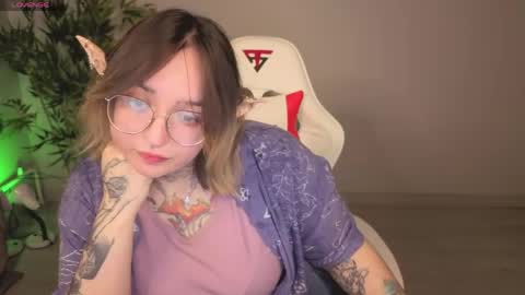 EvaTheWitcher online show from June 3, 9:45 am