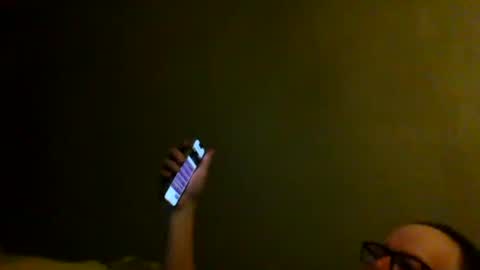 Snapshot of eve1luvsray chatting on September 13, 1:52 am eve1luvsray online show from September 13, 1:52 am