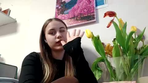 Noor online show from March 11, 11:57 am