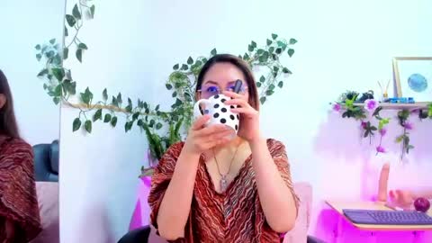 evelyn_miller___ online show from April 14, 6:55 pm