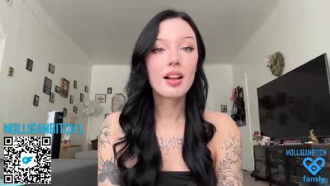 Evelyn online show from September 15, 7:37 pm