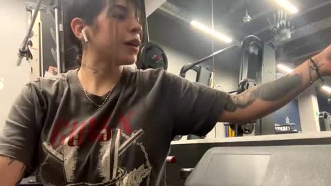 even_scoty online show from January 9, 4:19 am