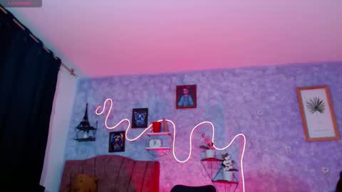 everlin__hot_ online show from March 8, 1:50 am