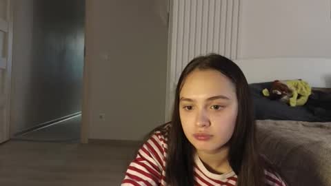 evi_woow online show from March 17, 8:47 pm