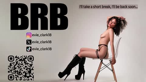 Snapshot of evie_clark_ chatting on January 14, 12:33 am My name is Evie nice to meet you really get to know me better private is open online show from January 14, 12:33 am