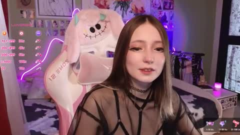 Evie online show from March 26, 10:20 am