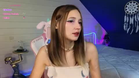 Evie online show from August 2, 2:02 am