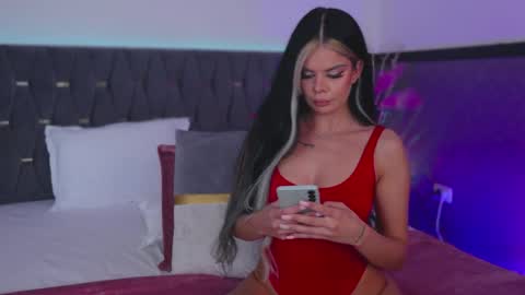 EvieeBliss online show from May 1, 9:58 am
