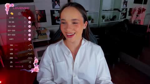 Snapshot of eviegreens chatting on March 10, 8:56 pm Evie online show from March 10, 8:56 pm