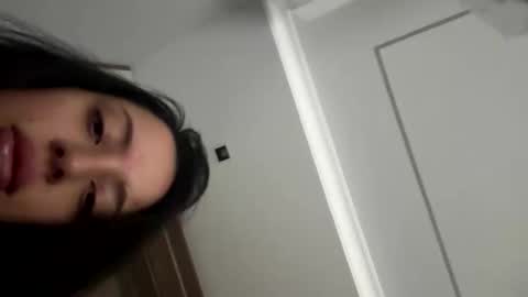 Evie online show from March 29, 7:10 am