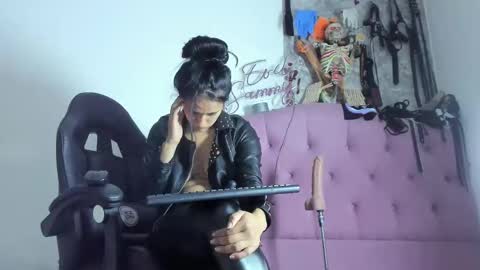 Mistress Sammy online show from November 18, 9:40 pm