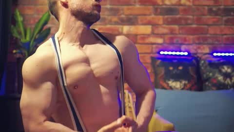 David online show from February 25, 8:01 pm