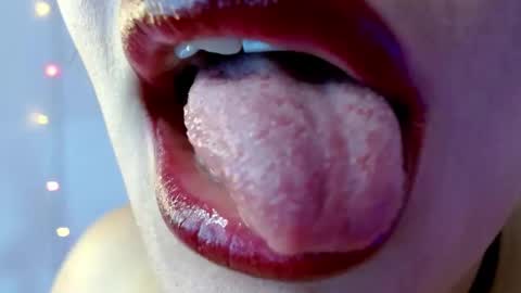 Evoleth online show from December 20, 8:06 am