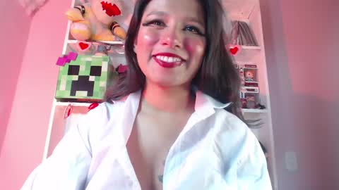 Im Evy online show from February 11, 6:44 pm