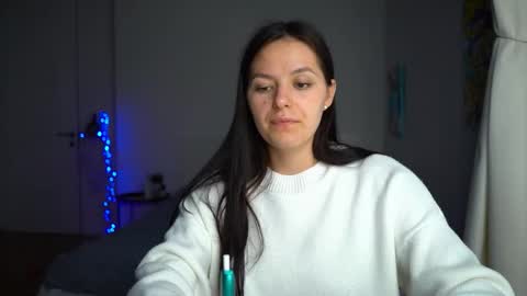 ewelynscott online show from December 5, 2:11 am