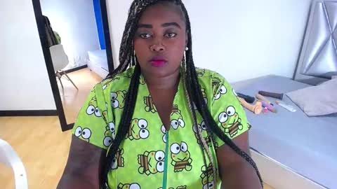 Snapshot of exotic_karmella chatting on October 6, 8:37 pm exotic_karmella online show from October 6, 8:37 pm