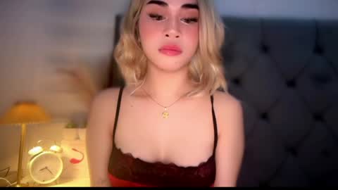 chloee online show from May 27, 6:49 pm