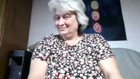ExquisiteMature online show from May 3, 4:35 pm