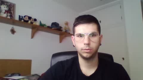 exterminator944 online show from December 3, 2:44 pm